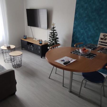 Relais De La Tour Apartment Callac ภายนอก รูปภาพ