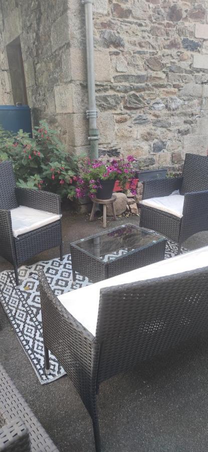 Relais De La Tour Apartment Callac ภายนอก รูปภาพ